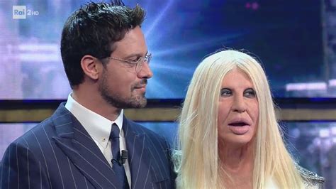 versace su virginia raffaele|Donatella Versace e Gabriel Garko .